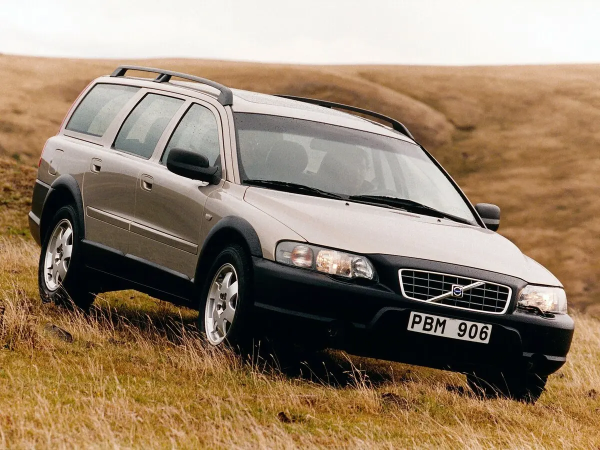 Volvo XC70 I Универсал 5 дв. — photo 3