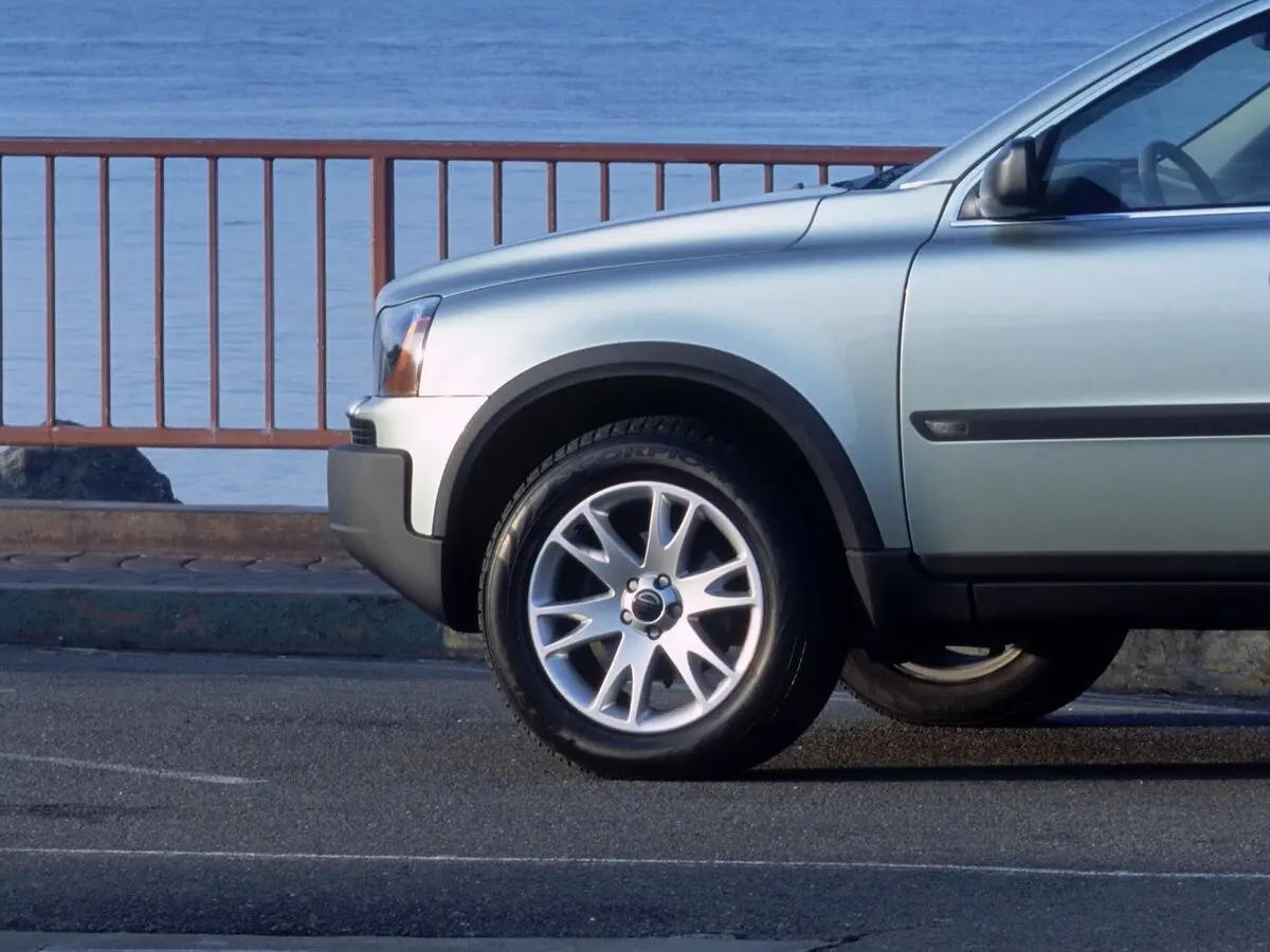 Volvo XC90 I Внедорожник 5 дв. — сүрөт 18