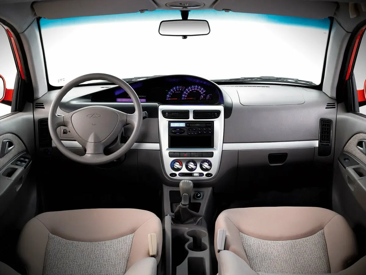Chery QQ6 (S21) 2006 – 2010 Лифтбек — photo 6