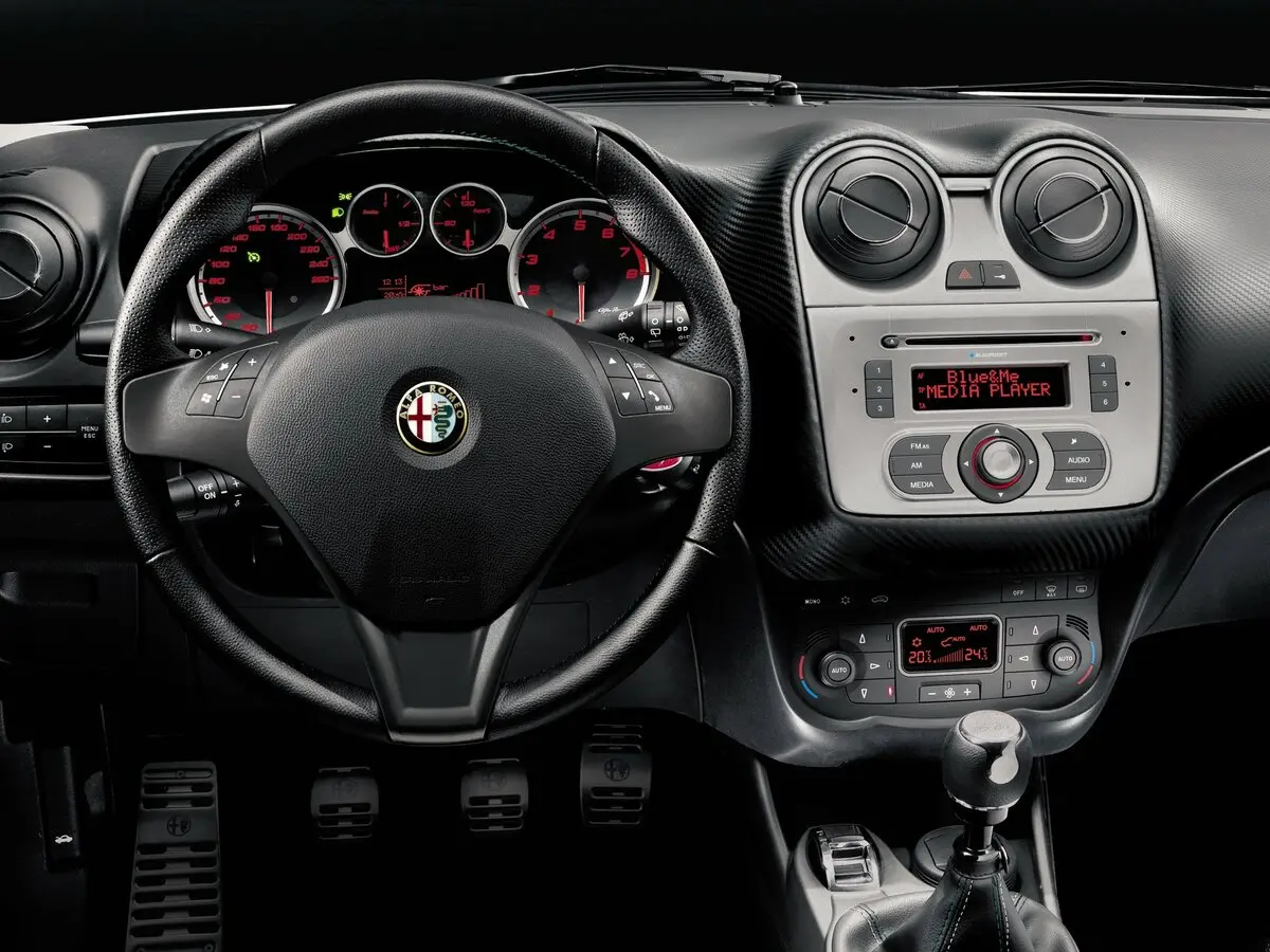Alfa Romeo MiTo I Хэтчбек 3 дв. — photo 6