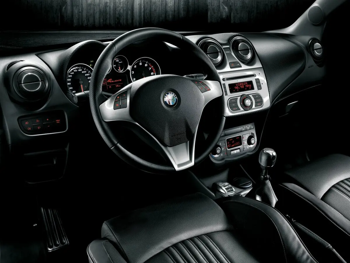 Alfa Romeo MiTo I Хэтчбек 3 дв. — photo 8