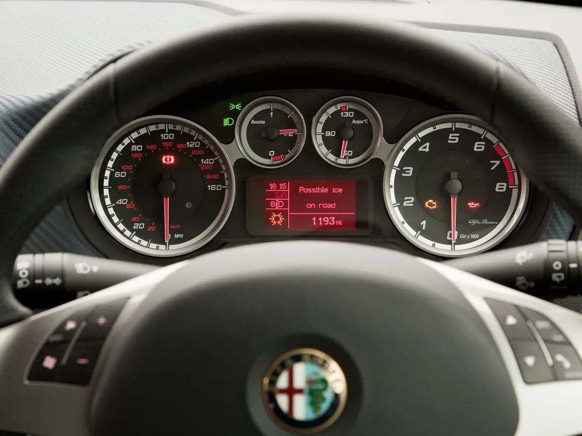 Alfa Romeo MiTo I Хэтчбек 3 дв. — photo 9