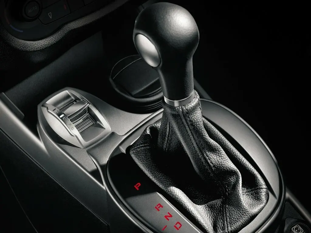 Alfa Romeo MiTo I Хэтчбек 3 дв. — photo 14