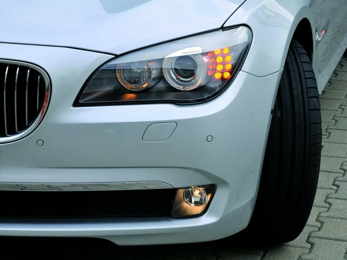 BMW 7 серии V (F01/F02/F04) Седан — 照片 15