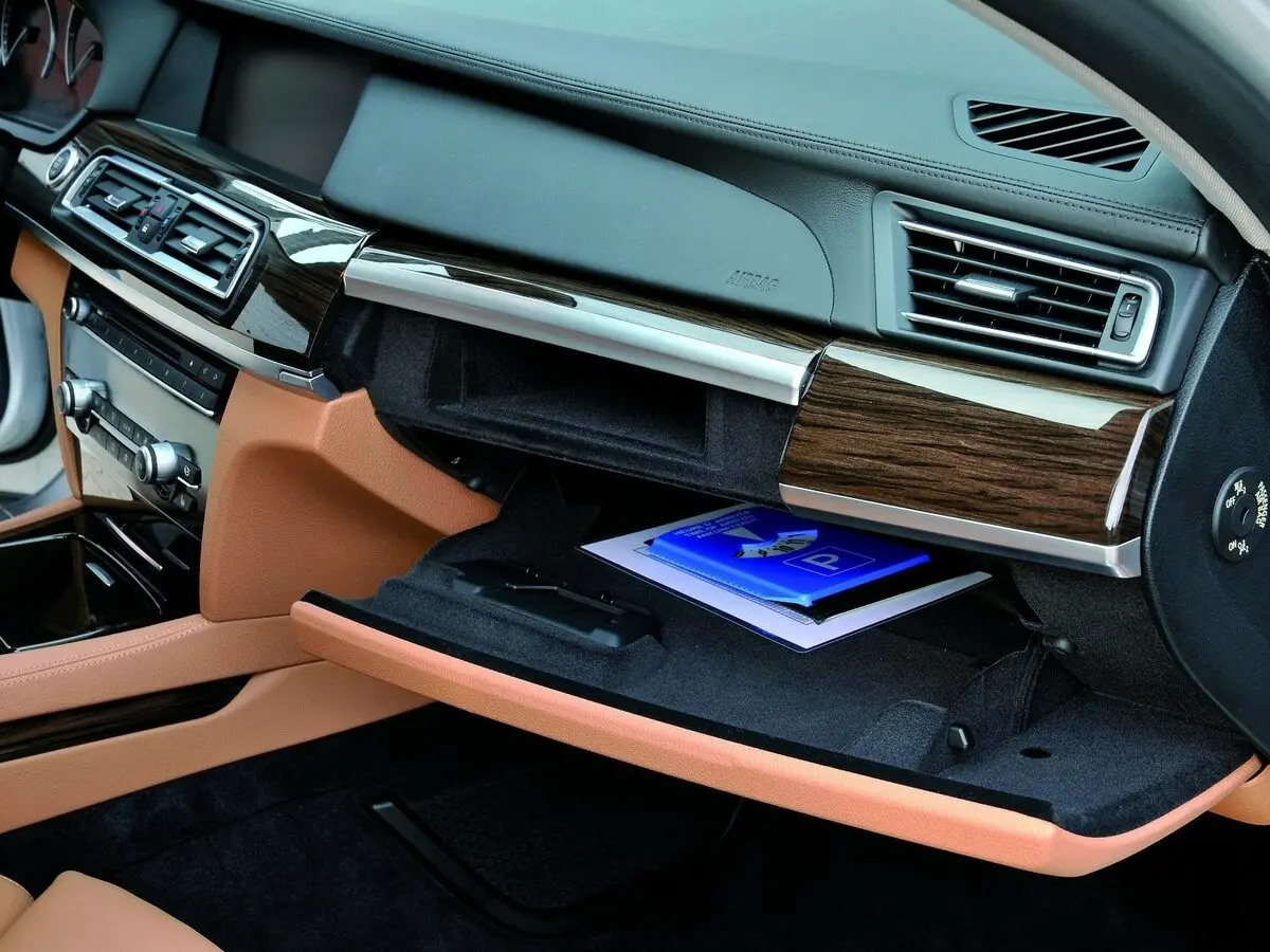 BMW 7 серии V (F01/F02/F04) Седан — 照片 18