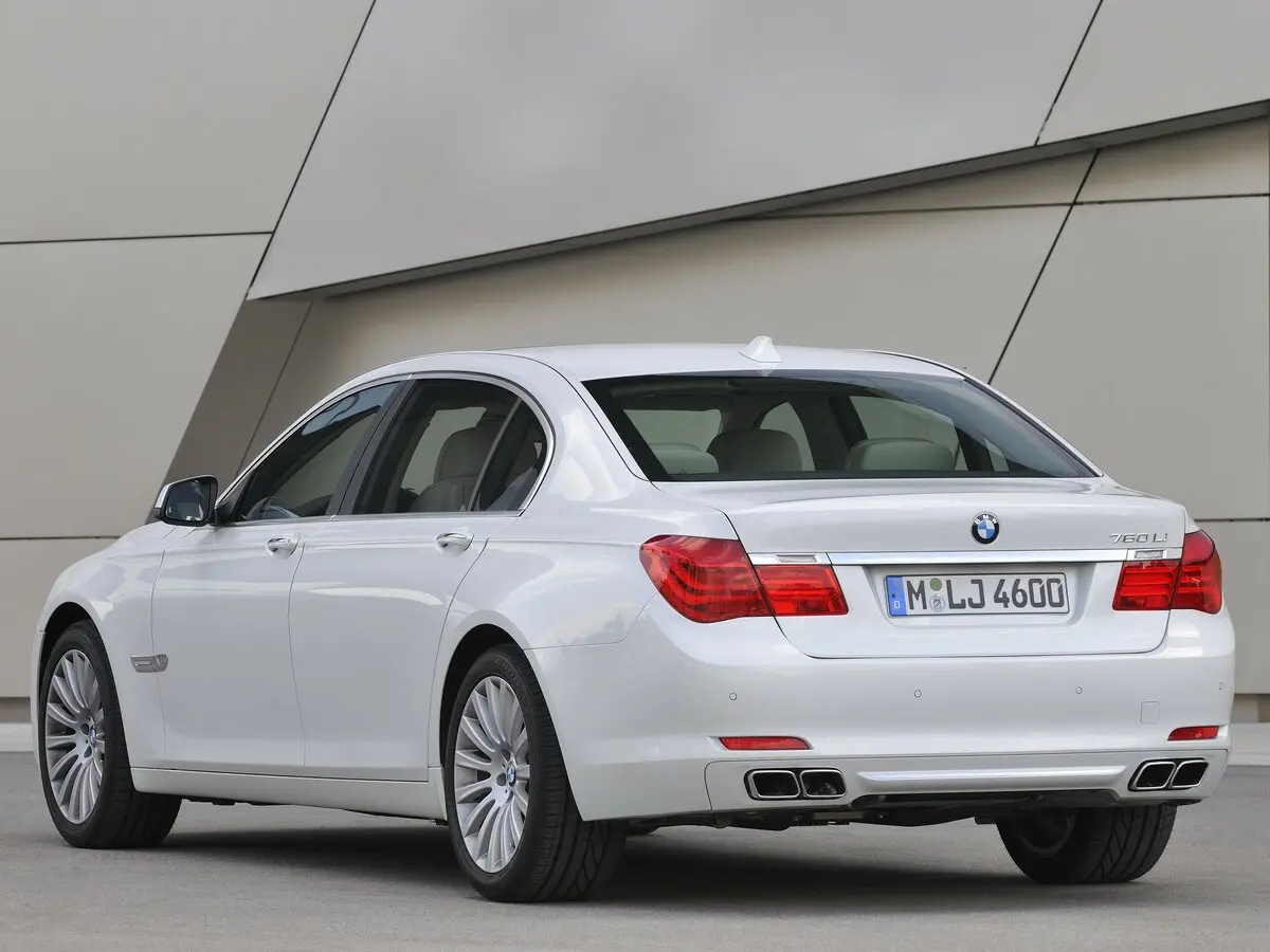 BMW 7 серии V (F01/F02/F04) Седан Long — 照片 5