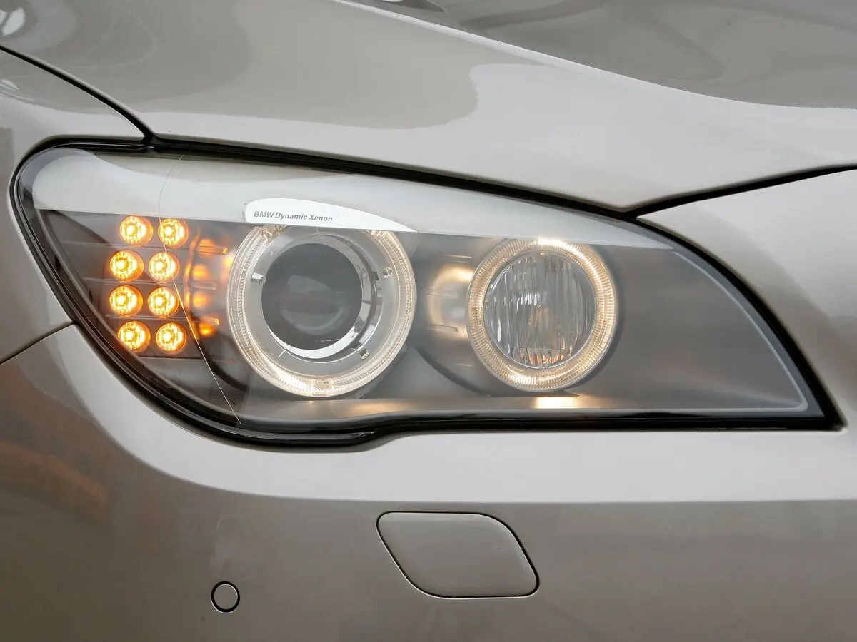 BMW 7 серии V (F01/F02/F04) Седан Long — 照片 17