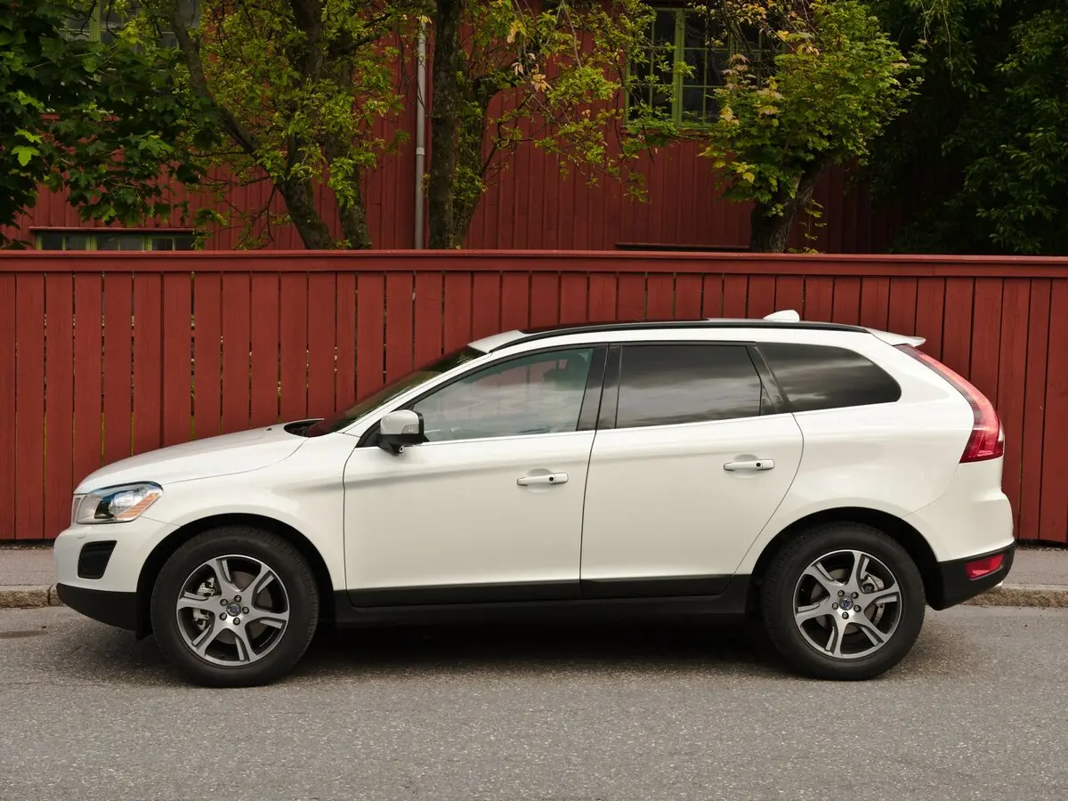 Volvo XC60 I Внедорожник 5 дв. — сүрөт 2
