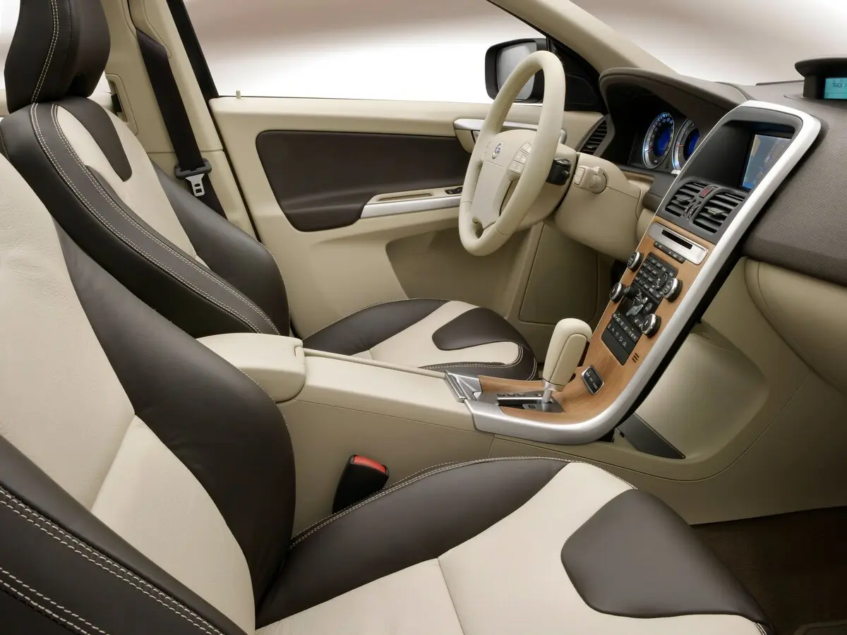 Volvo XC60 I Внедорожник 5 дв. — сүрөт 7