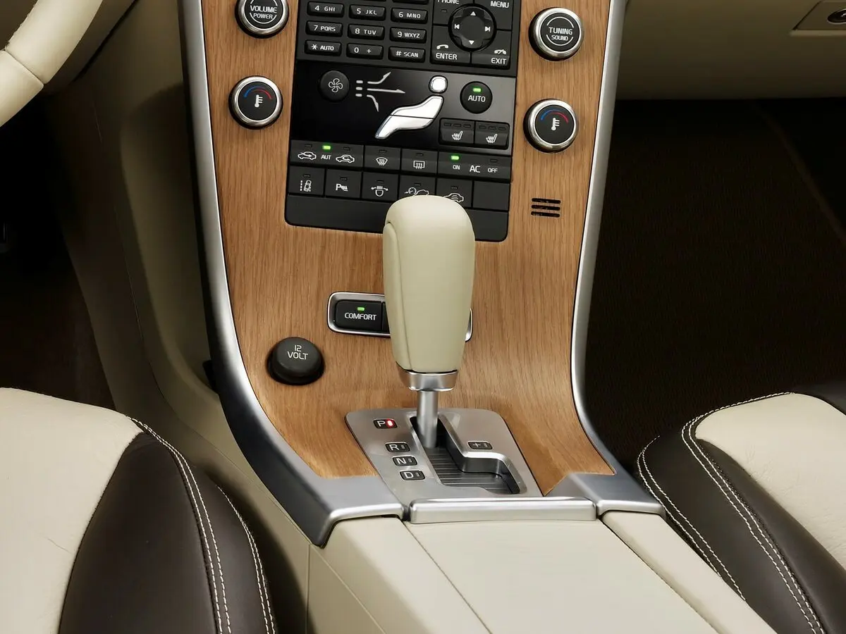 Volvo XC60 I Внедорожник 5 дв. — сүрөт 12