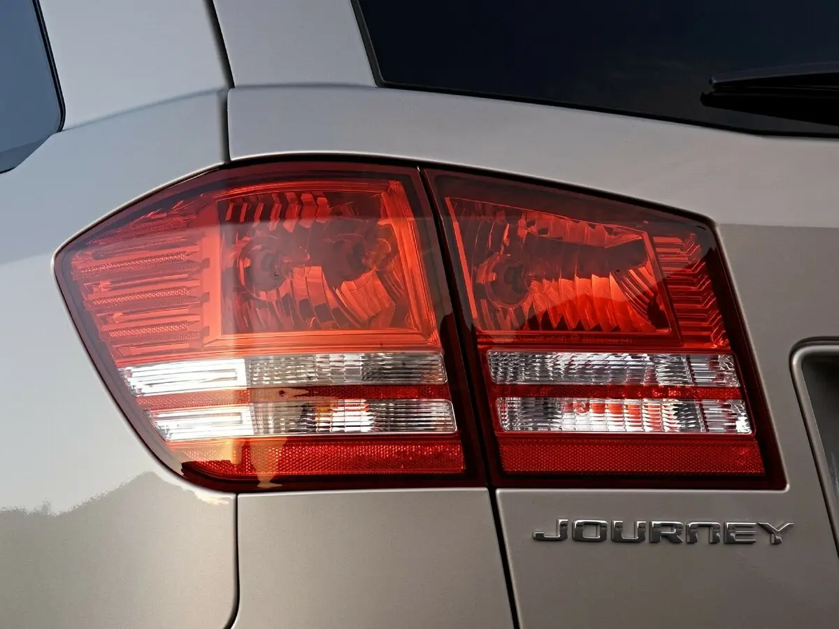 Dodge Journey I Внедорожник 5 дв. — сүрөт 16
