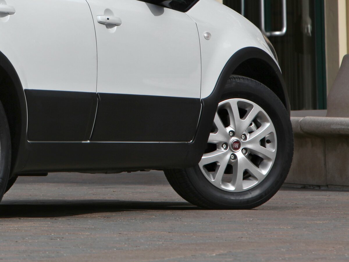 Fiat Sedici 2005 – 2014 Хэтчбек 5 дв. — фото 12