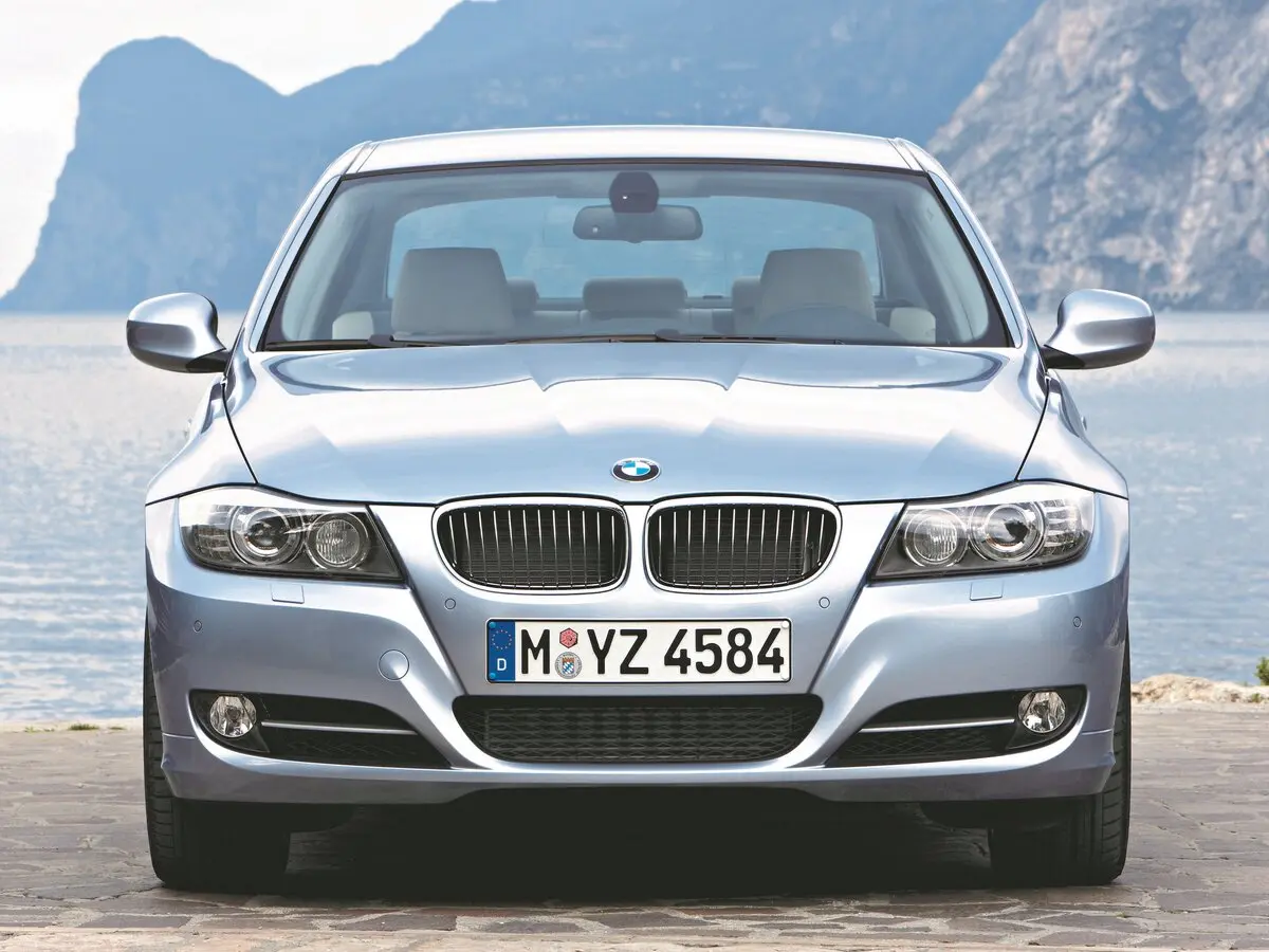 BMW 3 серии V (E90/E91/E92/E93) Рестайлинг Седан — сүрөт 3