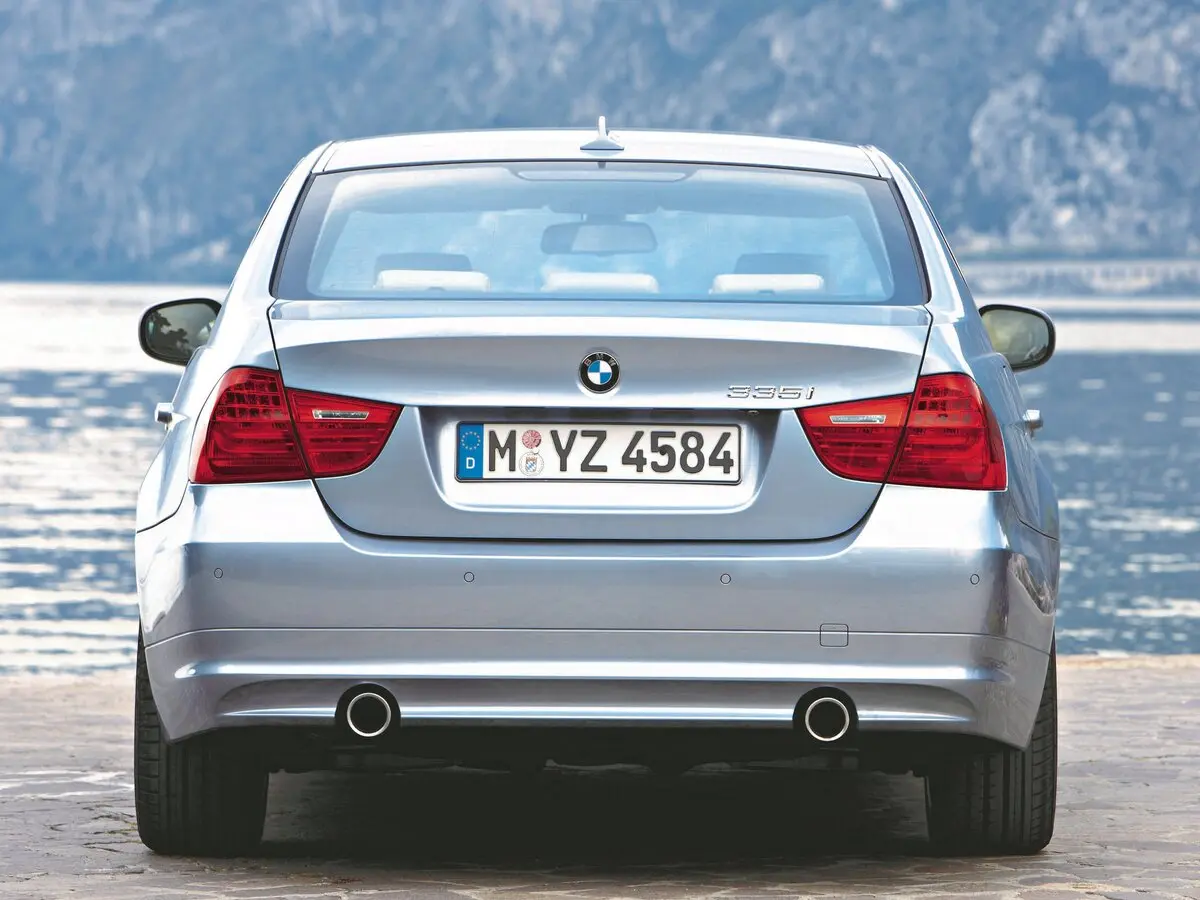 BMW 3 серии V (E90/E91/E92/E93) Рестайлинг Седан — сүрөт 4