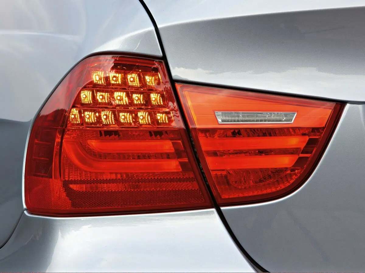 BMW 3 серии V (E90/E91/E92/E93) Рестайлинг Седан — сүрөт 17