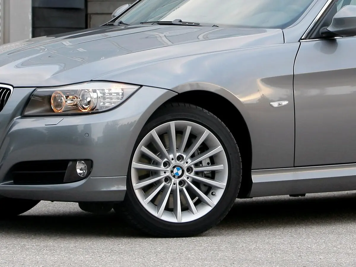 BMW 3 серии V (E90/E91/E92/E93) Рестайлинг Седан — сүрөт 20