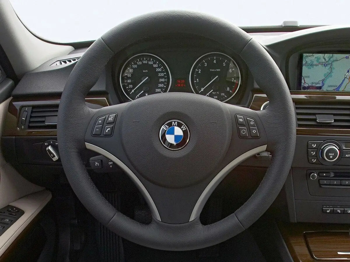 BMW 3 серии V (E90/E91/E92/E93) Рестайлинг Универсал 5 дв. — сүрөт 9