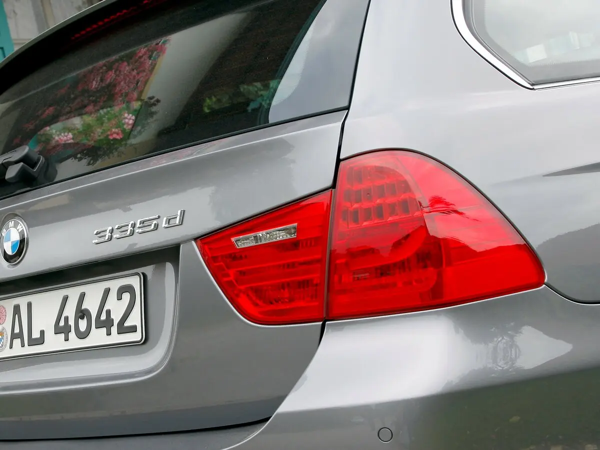 BMW 3 серии V (E90/E91/E92/E93) Рестайлинг Универсал 5 дв. — сүрөт 15