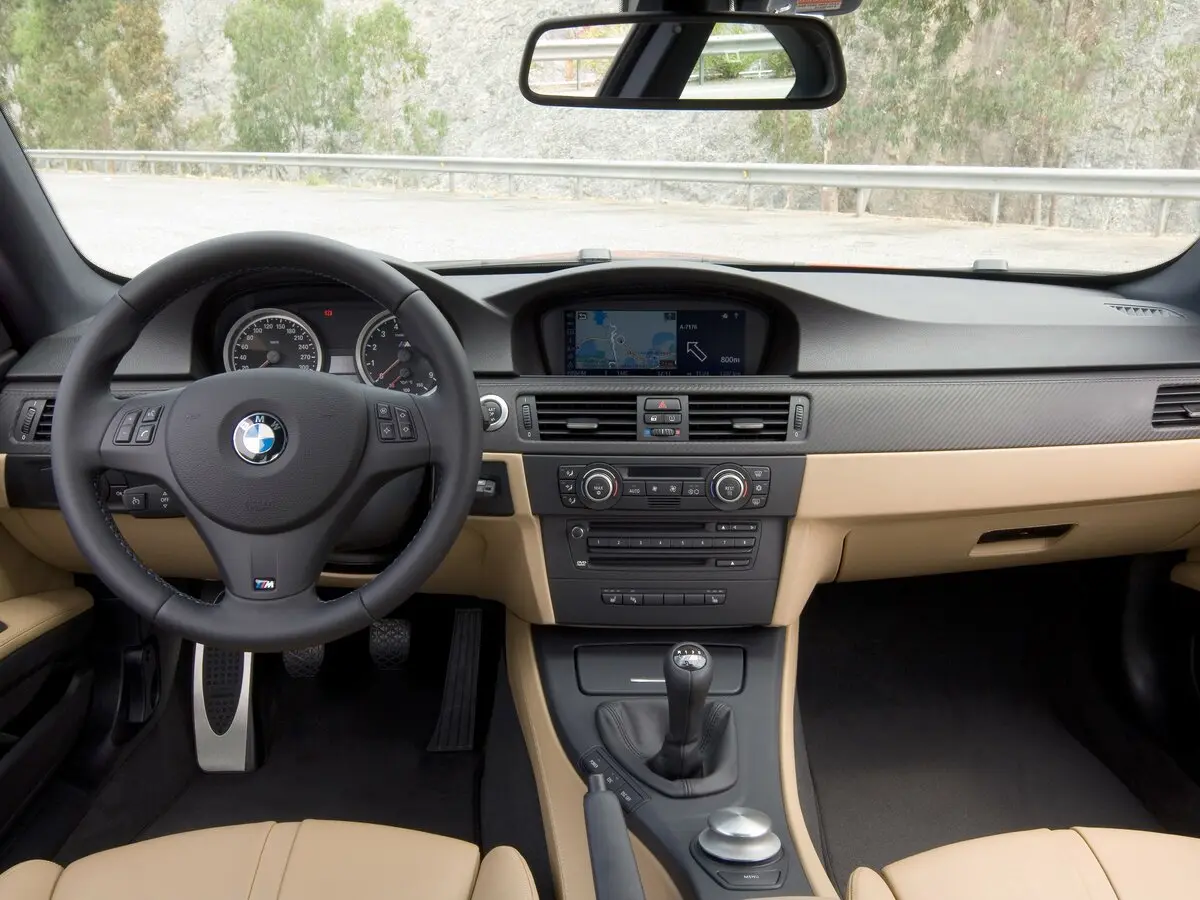 BMW M3 IV (E90) Седан — сүрөт 6