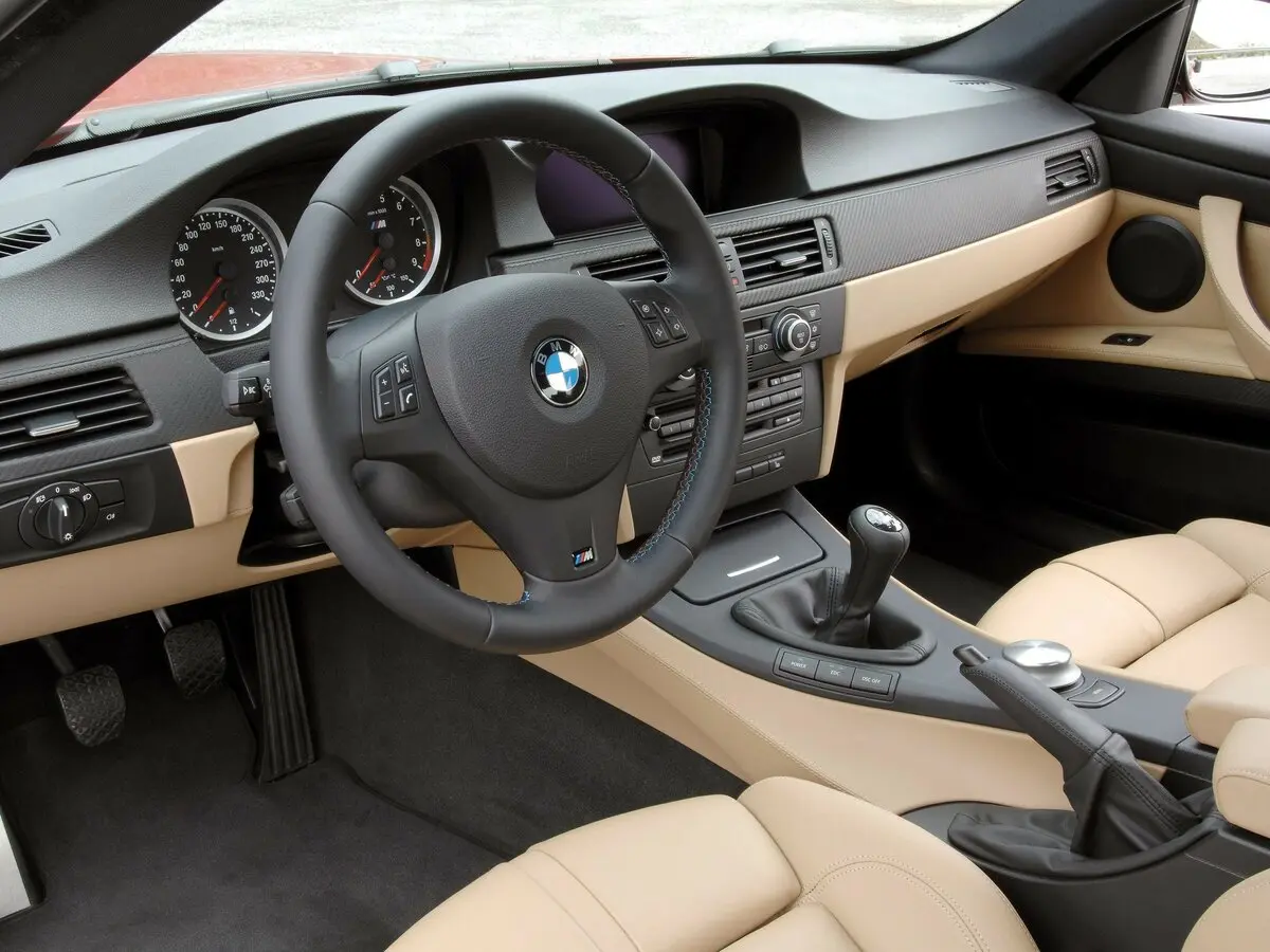 BMW M3 IV (E90) Седан — сүрөт 7
