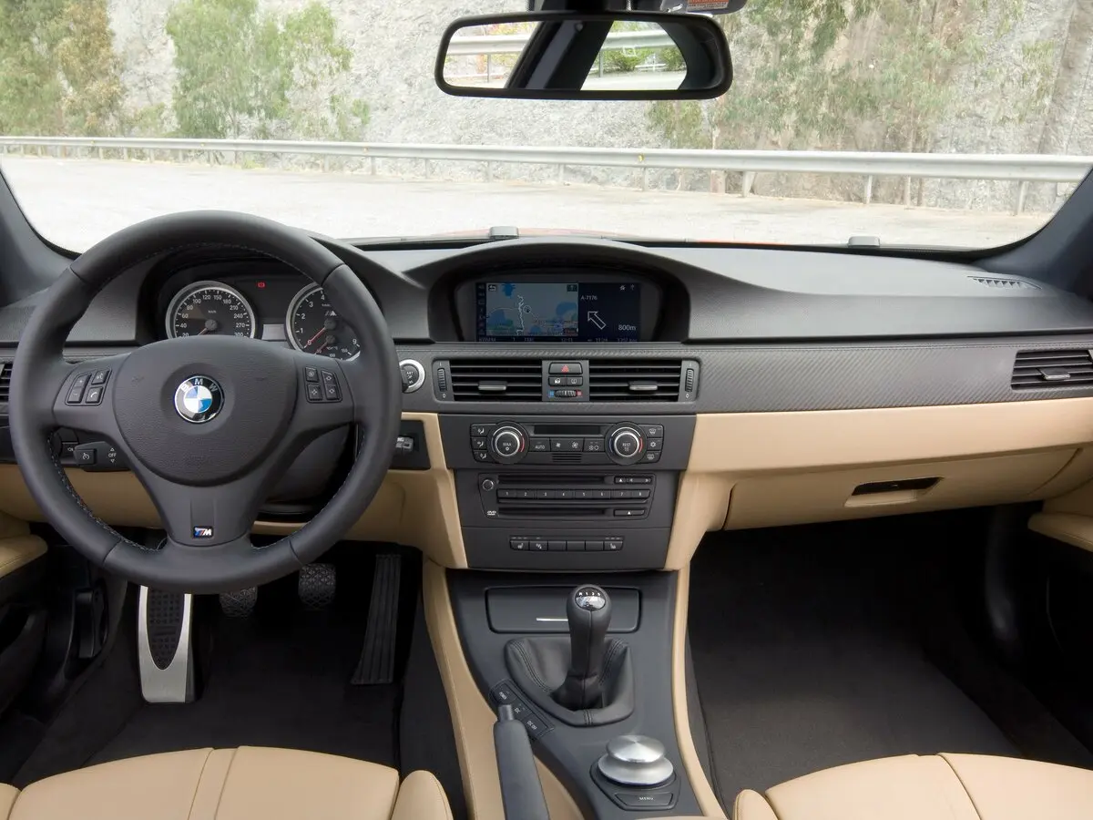 BMW M3 IV (E90) Купе — сүрөт 6