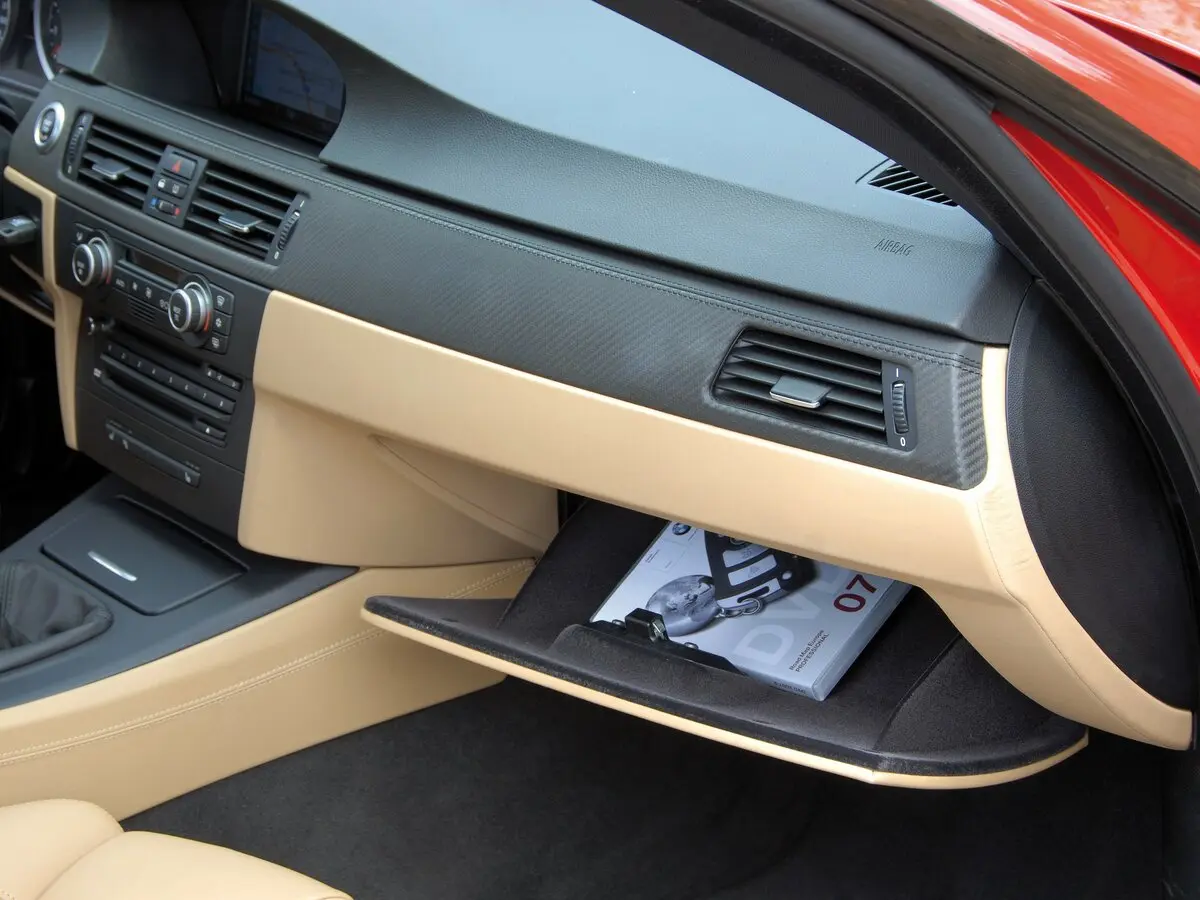 BMW M3 IV (E90) Купе — сүрөт 19