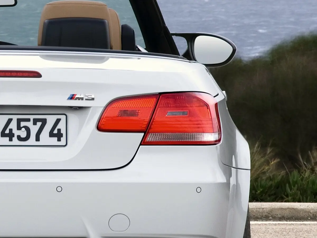 BMW M3 IV (E90) Кабриолет — сүрөт 13