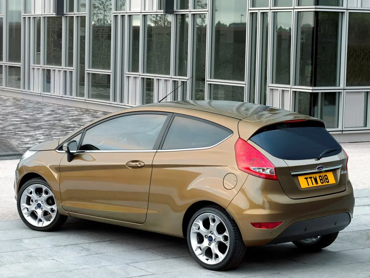 Ford Fiesta Mk6 Хэтчбек 3 дв. — сүрөт 5