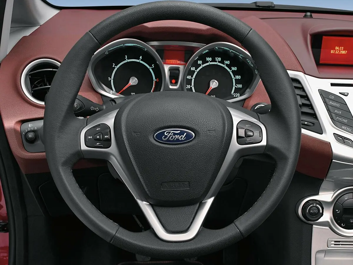 Ford Fiesta Mk6 Хэтчбек 3 дв. — сүрөт 10