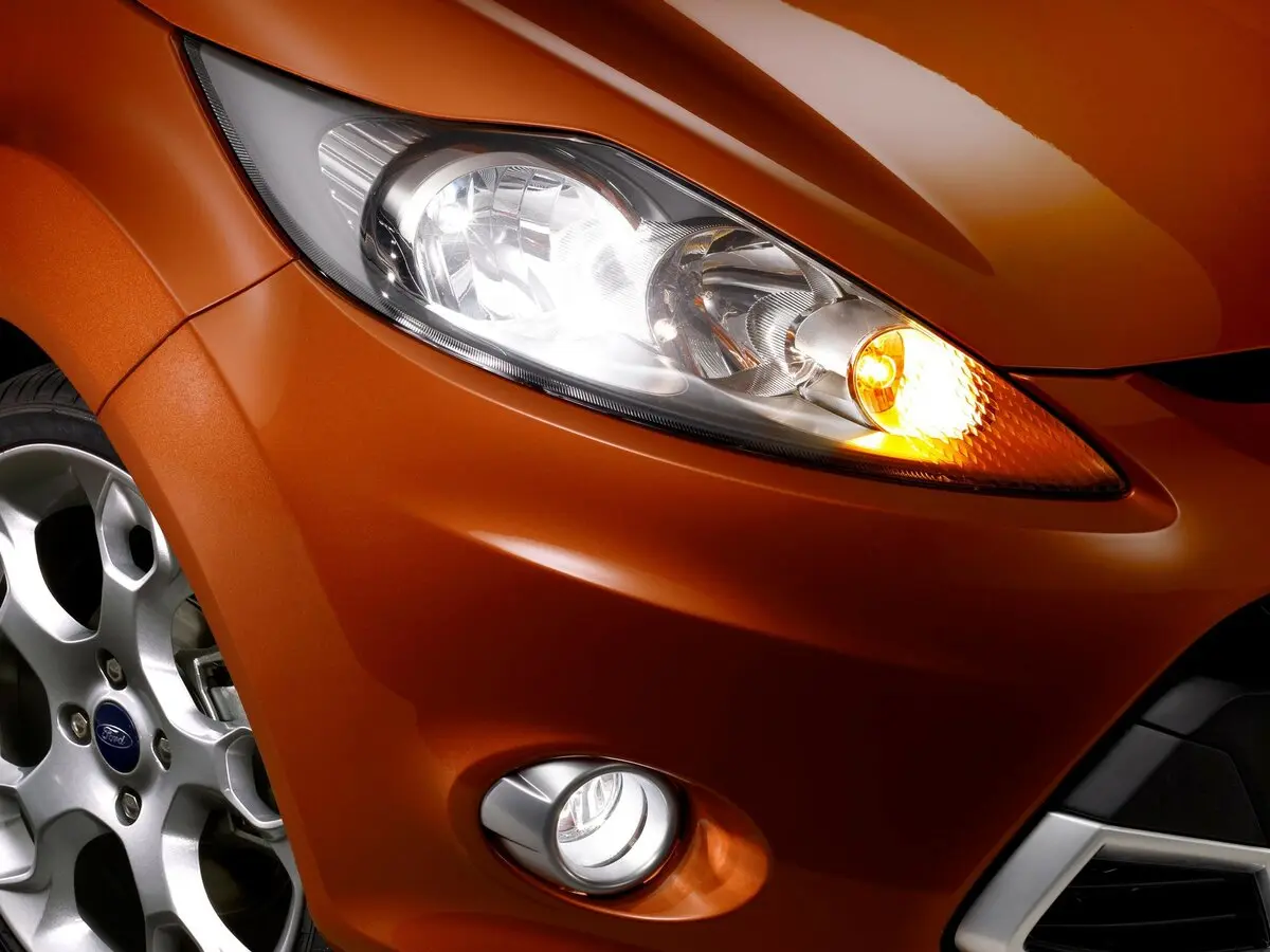 Ford Fiesta Mk6 Хэтчбек 3 дв. — сүрөт 13