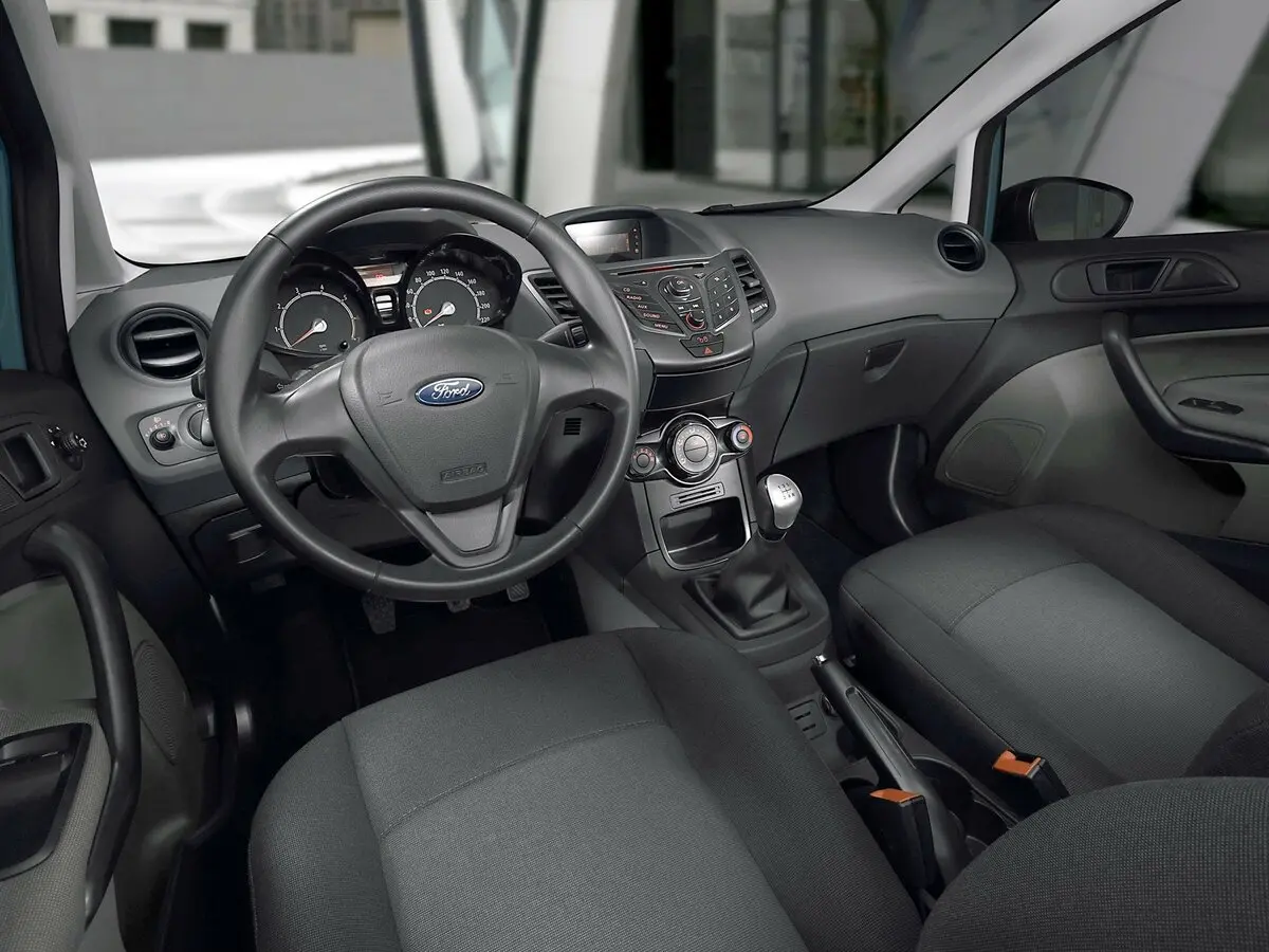 Ford Fiesta Mk6 Хэтчбек 5 дв. — photo 8