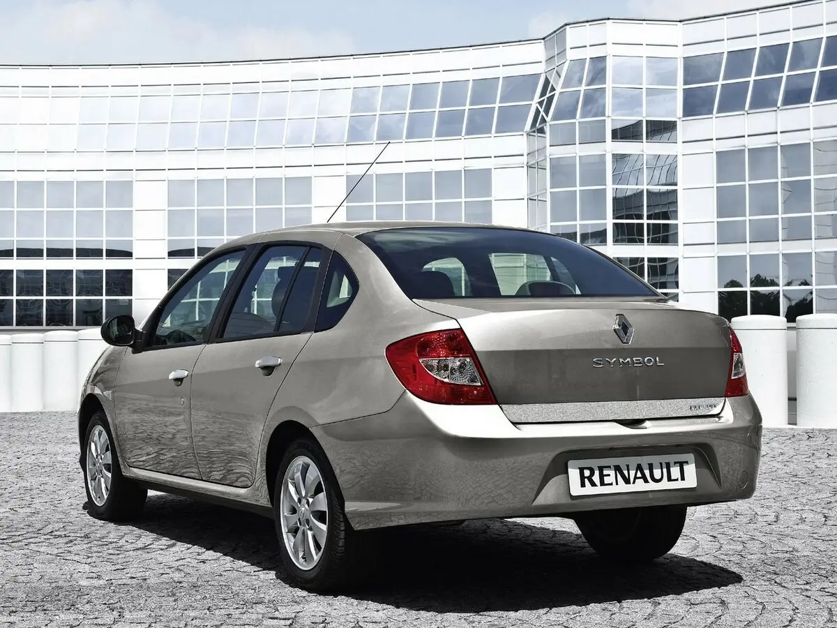 Renault Symbol ll Седан — photo 4