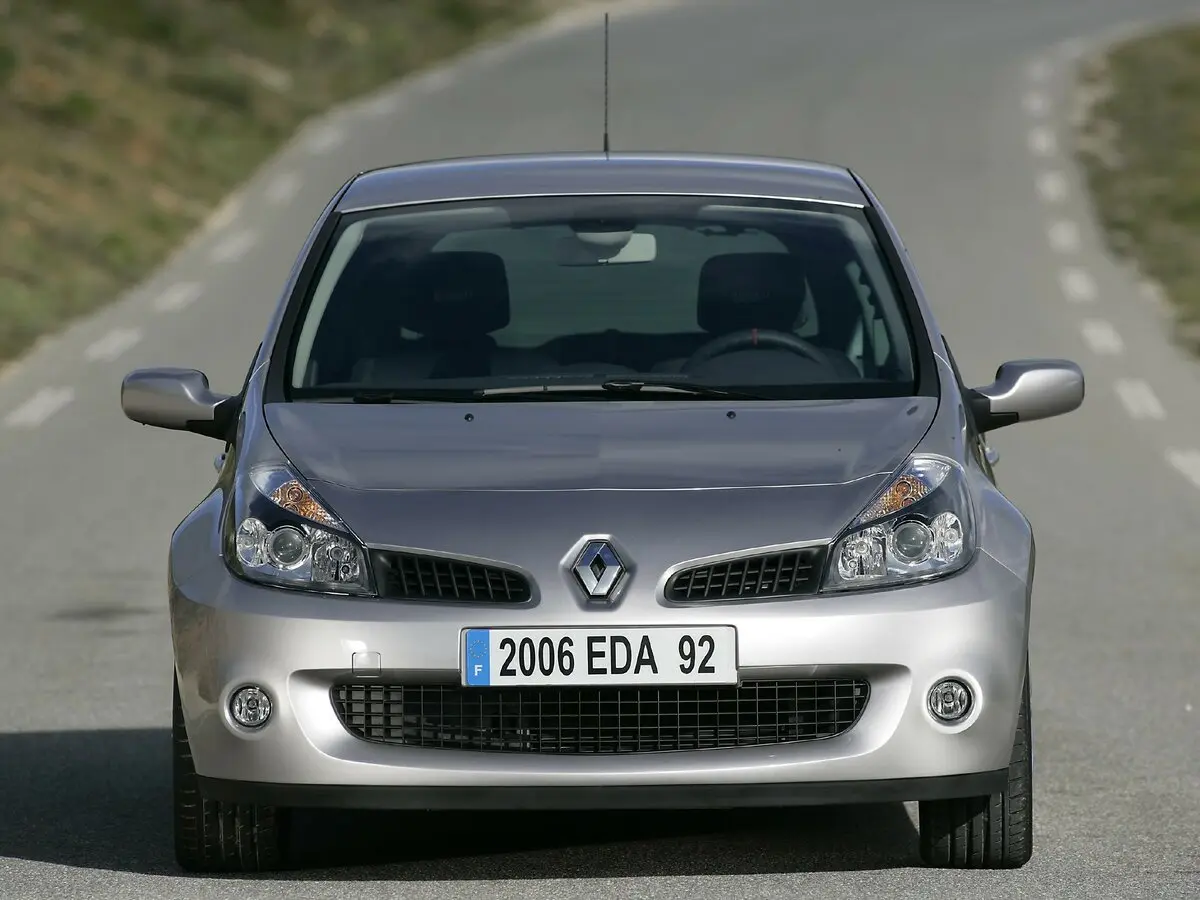 Renault Clio RS III Хэтчбек 3 дв. — сүрөт 3