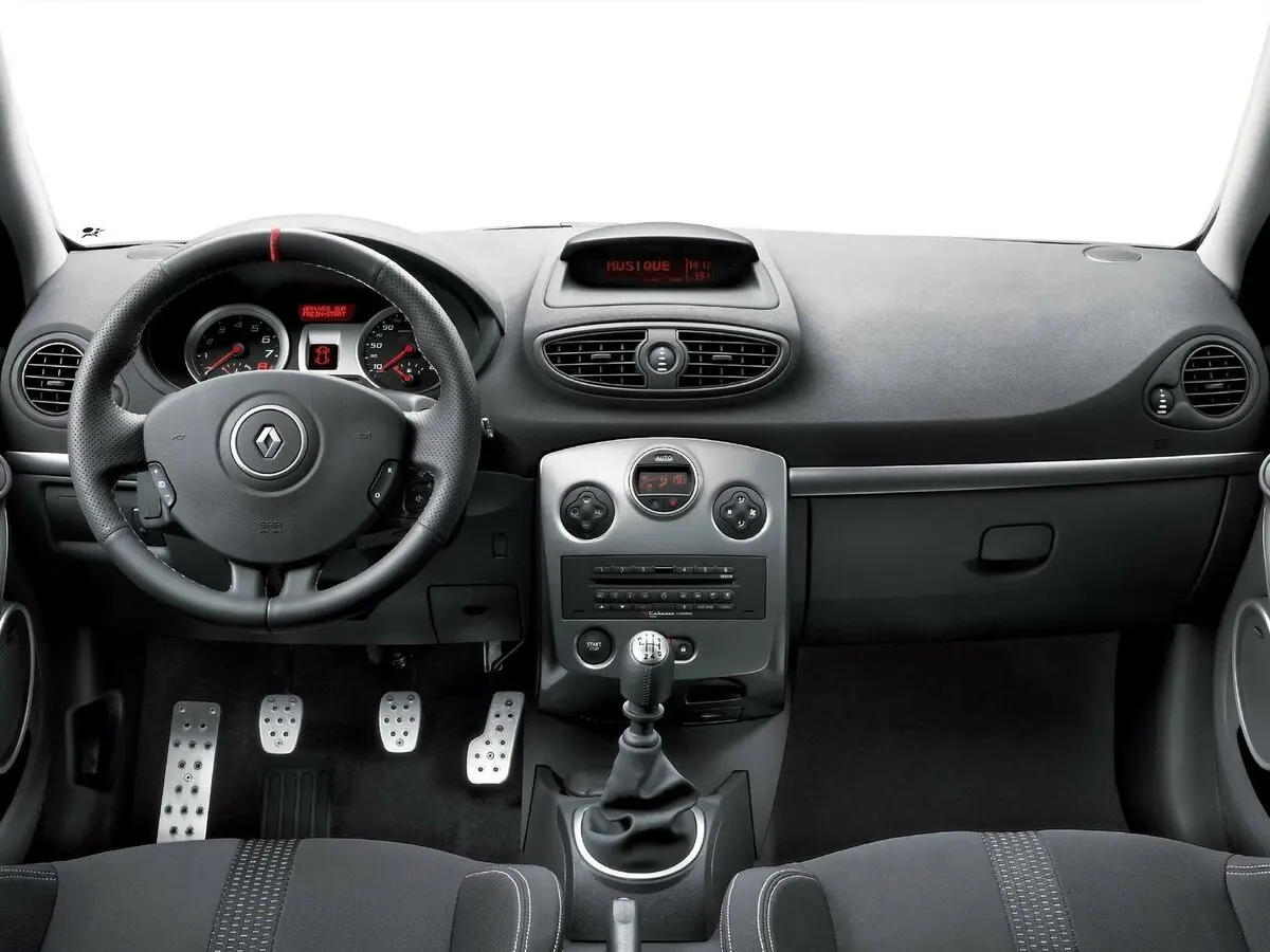Renault Clio RS III Хэтчбек 3 дв. — сүрөт 6
