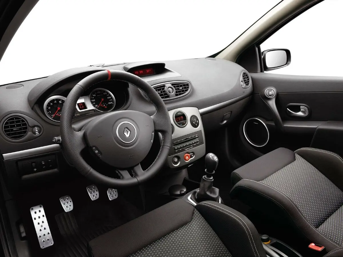 Renault Clio RS III Хэтчбек 3 дв. — сүрөт 7