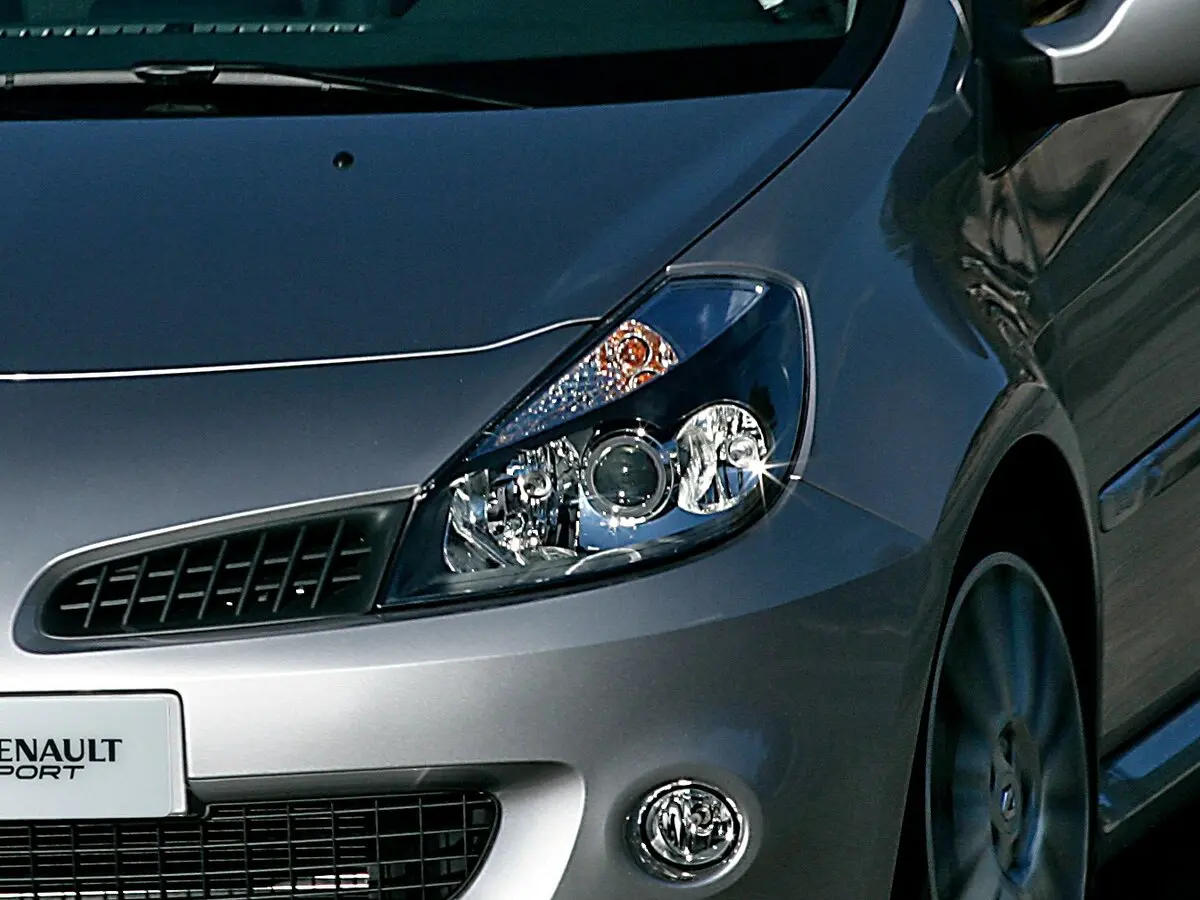 Renault Clio RS III Хэтчбек 3 дв. — сүрөт 9