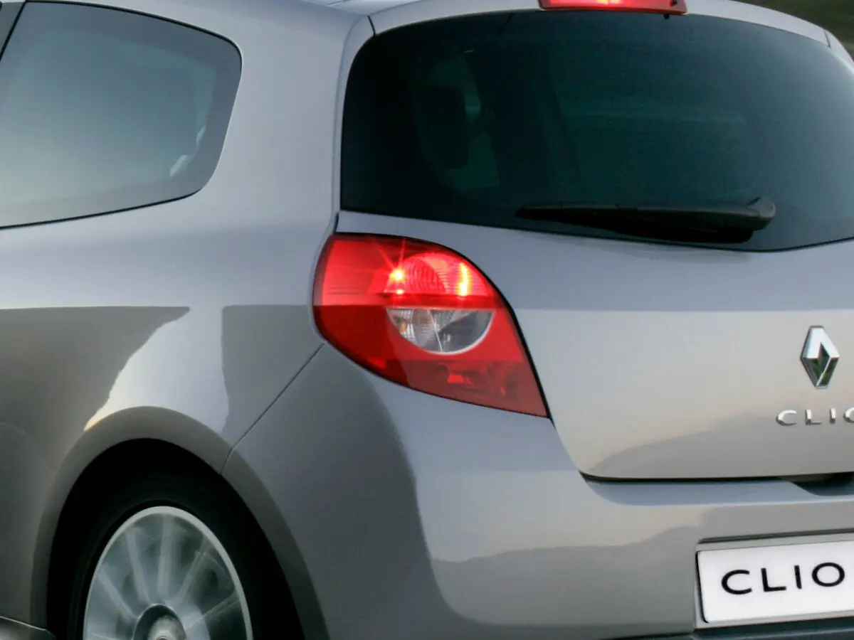 Renault Clio RS III Хэтчбек 3 дв. — сүрөт 10