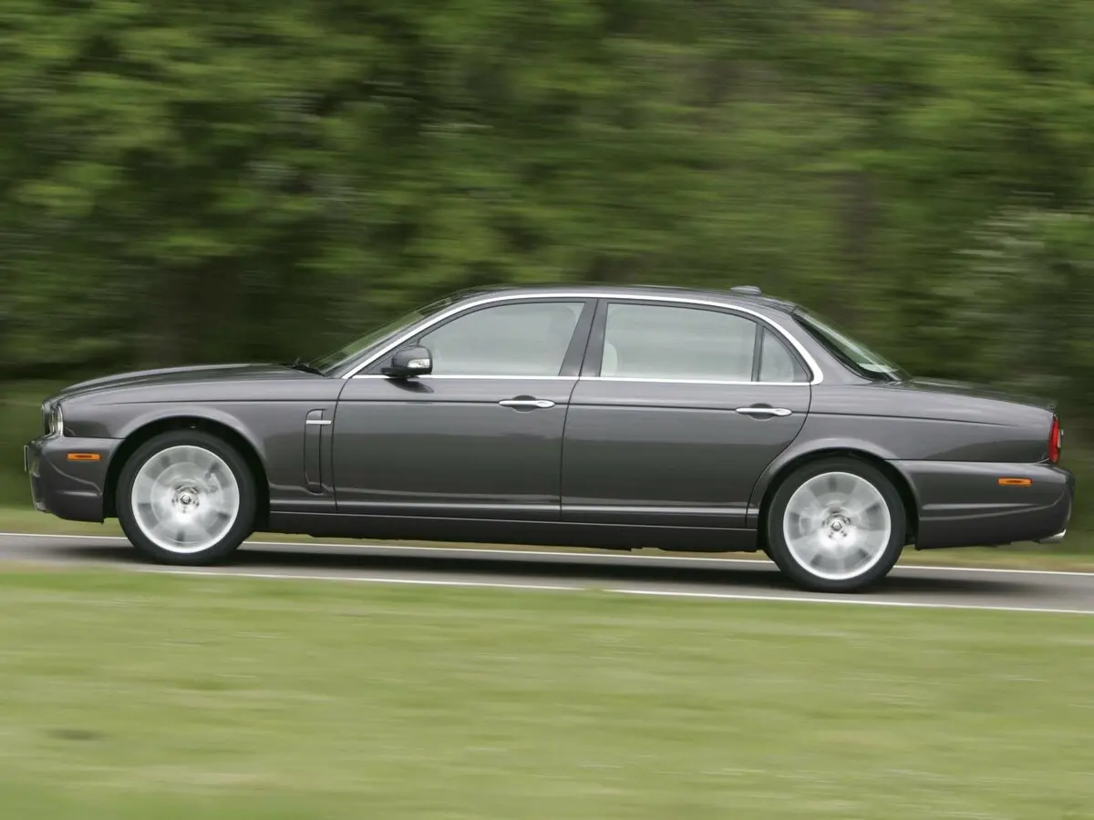 Jaguar XJ III (X350/X358) Седан Long — photo 2