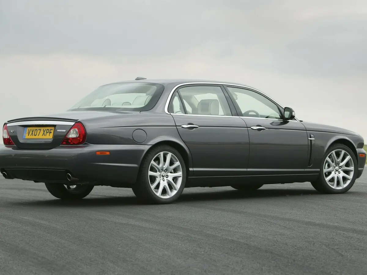 Jaguar XJ III (X350/X358) Седан Long — photo 4