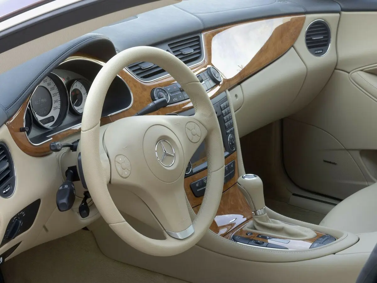 Mercedes-Benz CLS I (C219) Рестайлинг Седан — фото 7