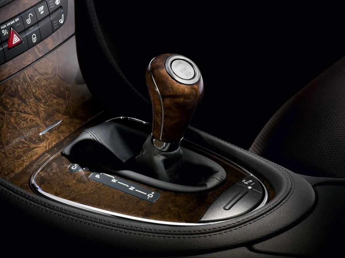 Mercedes-Benz CLS I (C219) Рестайлинг Седан — фото 9