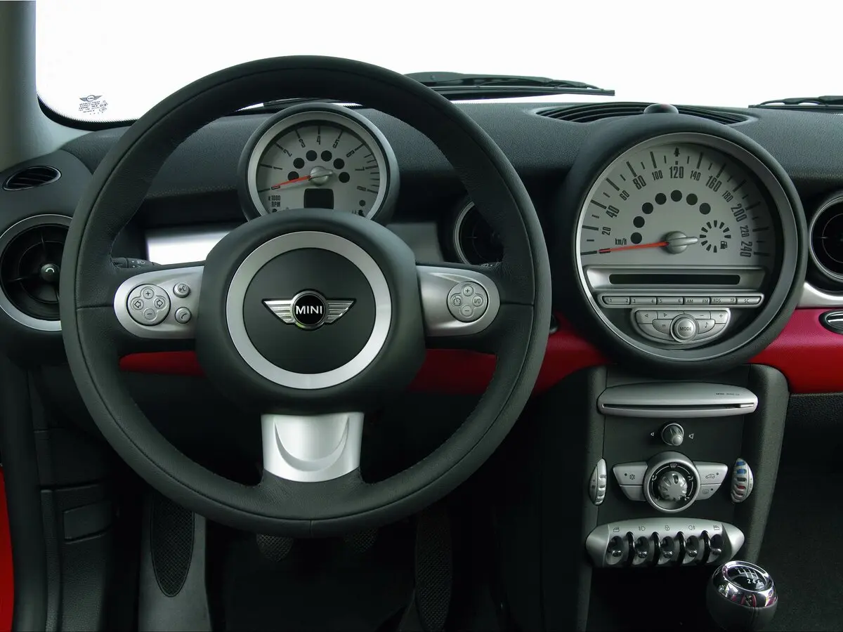 Mini Clubman I Хэтчбек 3 дв. — фото 8
