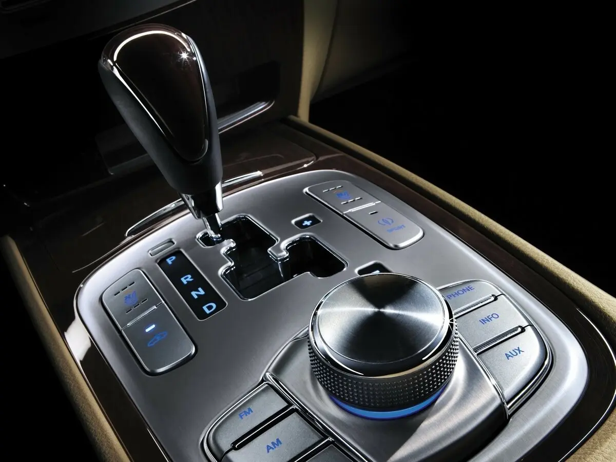 Hyundai Genesis I Седан — фото 12