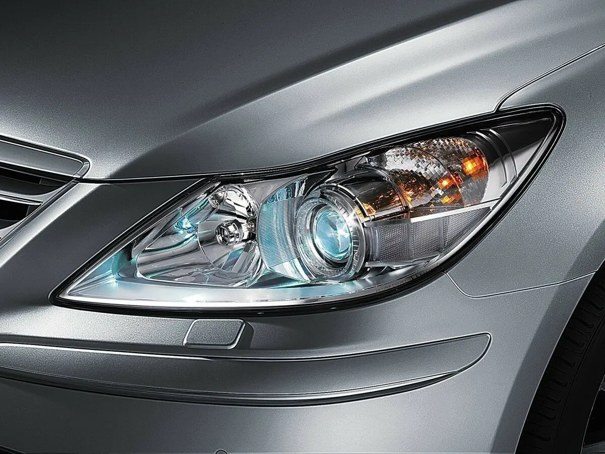 Hyundai Genesis I Седан — фото 15