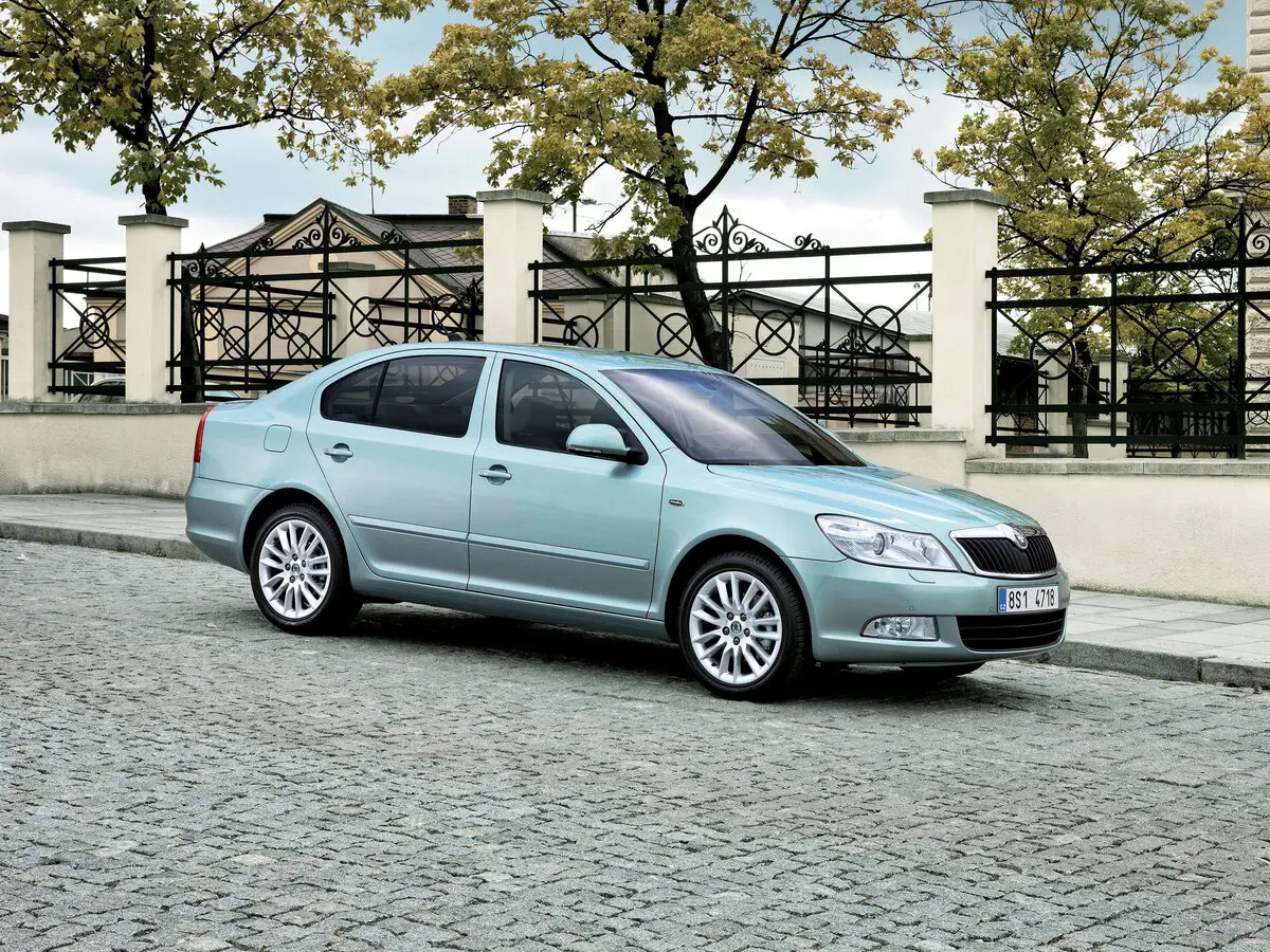 Skoda Octavia II (A5) Рестайлинг Лифтбек — сүрөт 2