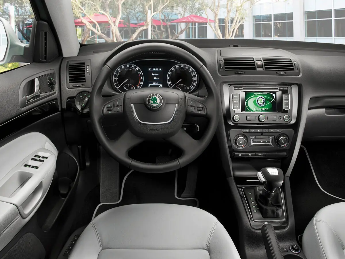 Skoda Octavia II (A5) Рестайлинг Лифтбек — сүрөт 6