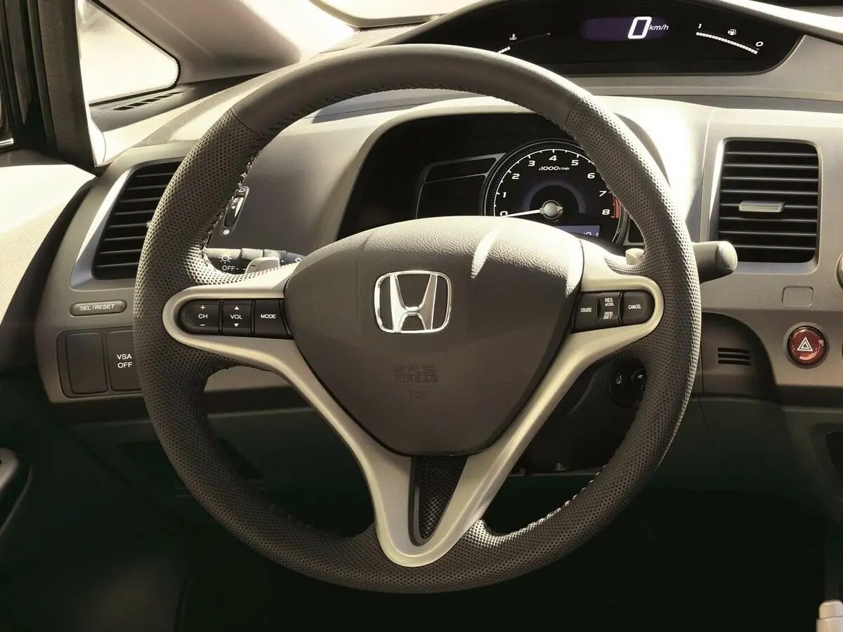Honda Civic VIII Рестайлинг Седан — фото 7