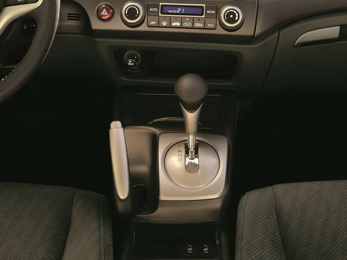 Honda Civic VIII Рестайлинг Седан — фото 8