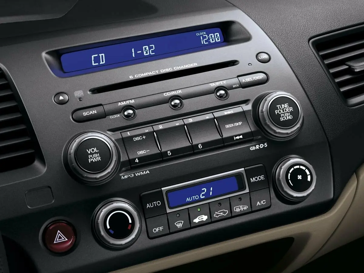 Honda Civic VIII Рестайлинг Седан — фото 13