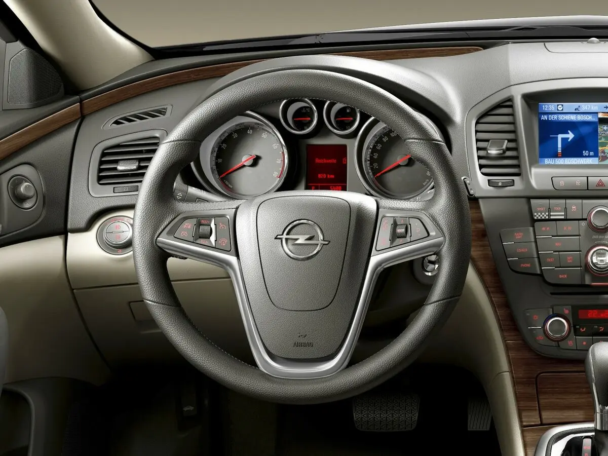 Opel Insignia I Седан — 照片 10